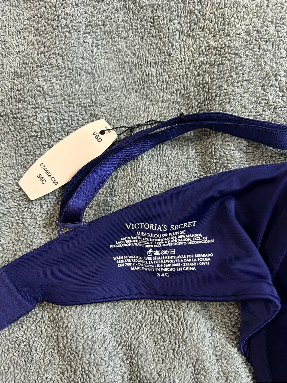 New! Victoria’s Secret Miraculous Plunge Satin Bra Size 34C - Picture 6 of 7